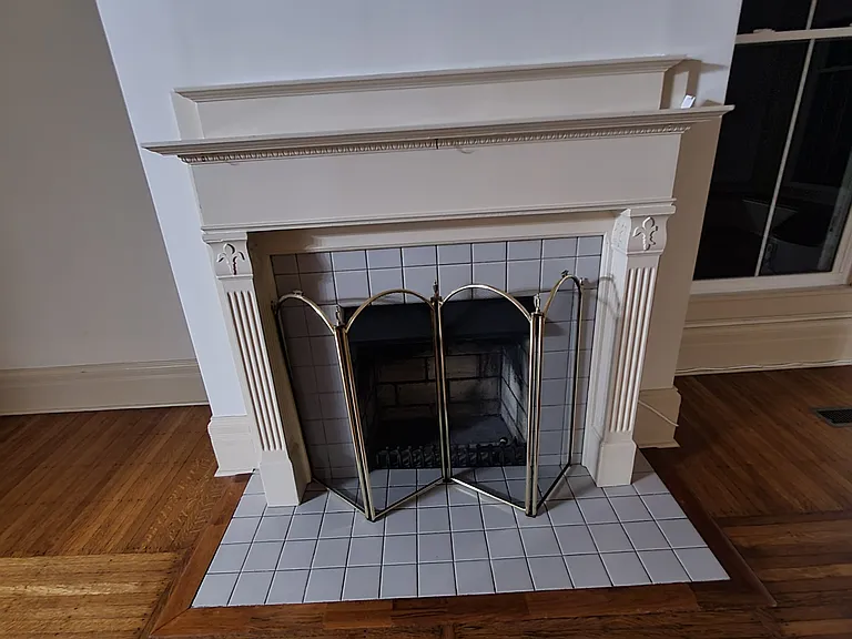 114 W Lexington Ave — Photo 63