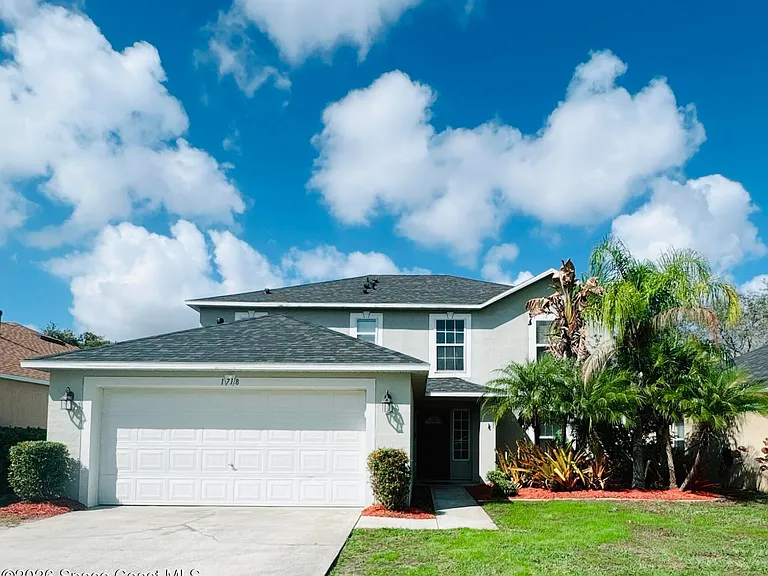 1718 Sawgrass Dr SW — Photo 1