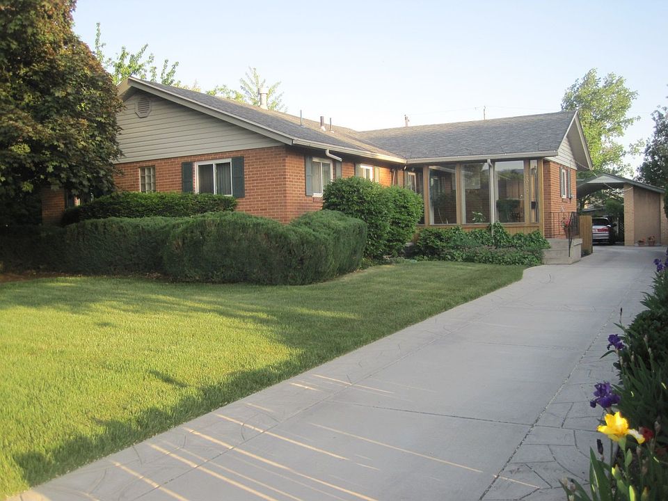 1st image of 2070 E Twin View Dr