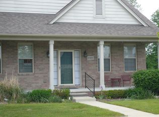 29390 Cahill Rd, Flat Rock, MI 48134