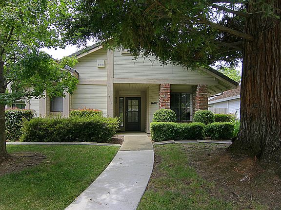 2nd image of 1602 Ashford Dr