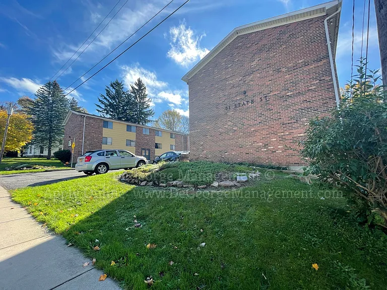 Oak Ridge Manor Apartments — Photo 6