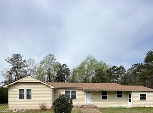 136 Sand Ridge Rd, Hubert, NC 28539