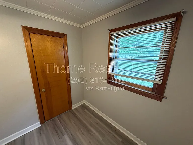 1730 W Wilson St — Photo 8