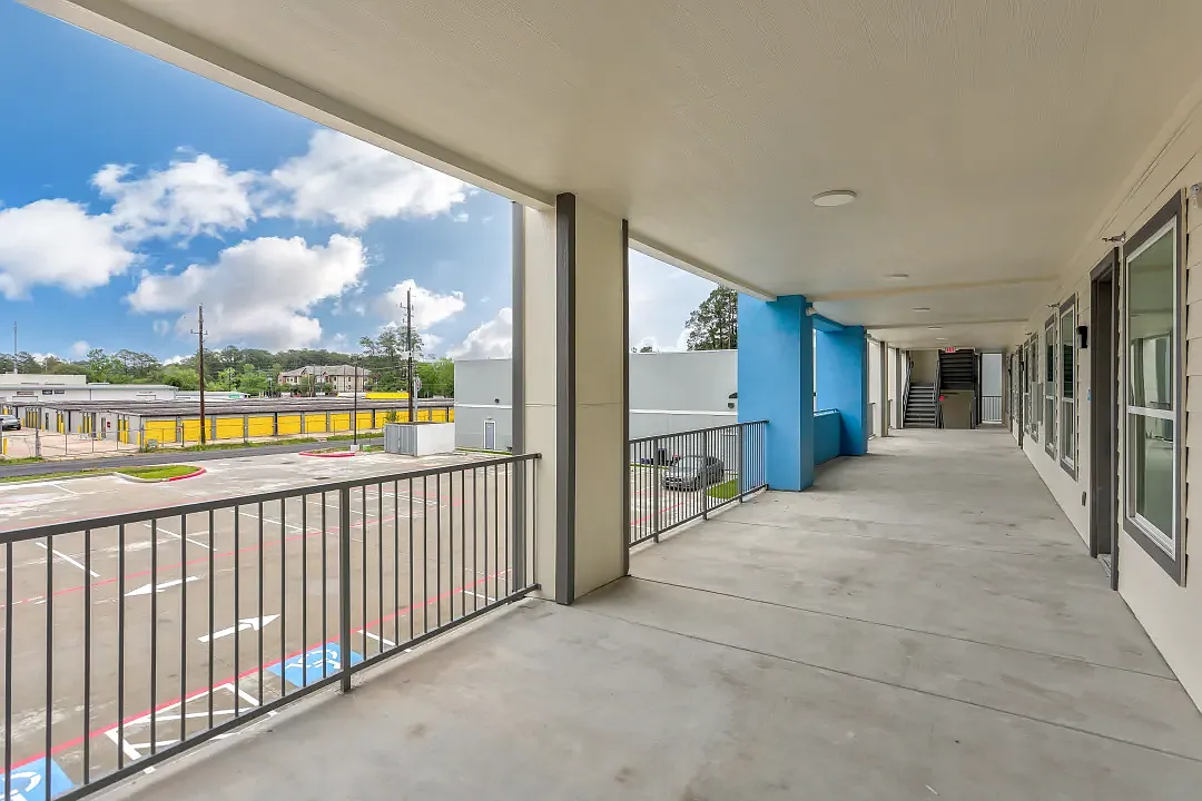 2 bed, 1160 sqft, $1,600 — Photo 4