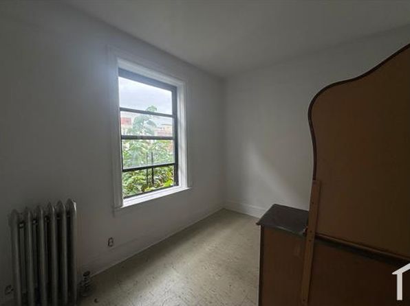 1738 Univ Ave #4E