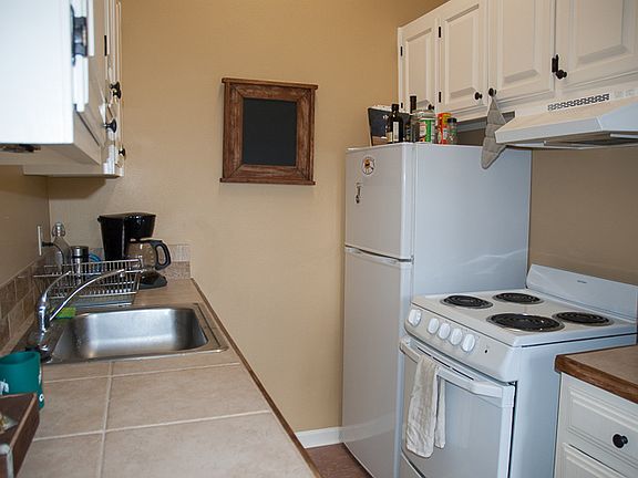 2nd image of 2205 Arapahoe Ave APT 1