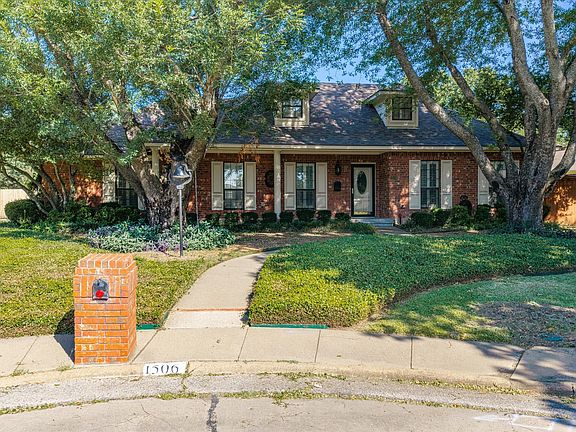 3rd image of 1506 Williamsburg Ct