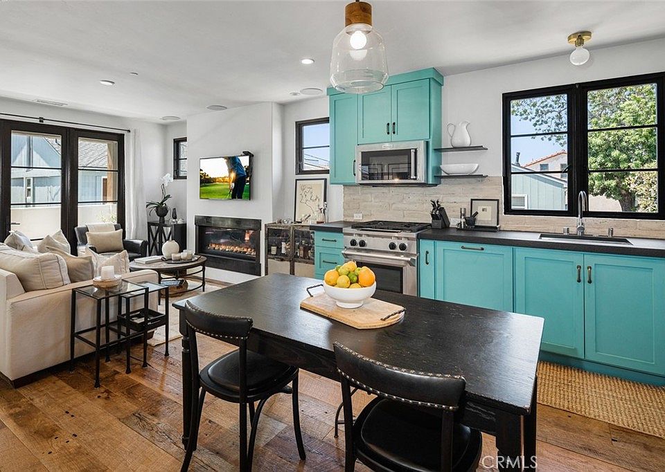 1st image of 616 Narcissus Ave #1/2