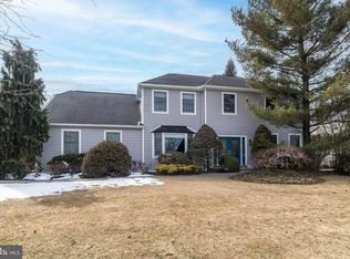 1710 Thornbury Ln, Maple Glen, PA 19002