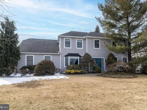1710 Thornbury Ln, Maple Glen, PA 19002