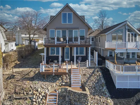 122 Wymore Ave, Akron, OH 44319