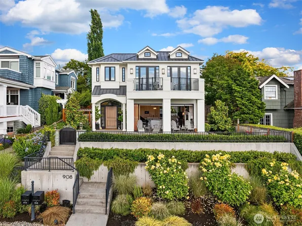 908 1st Street, Kirkland, WA 98033