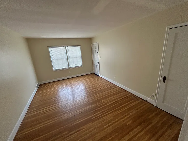2116 Emerson Ave #4 — Photo 7