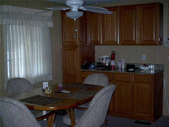 5th image of 278 Beach Ct