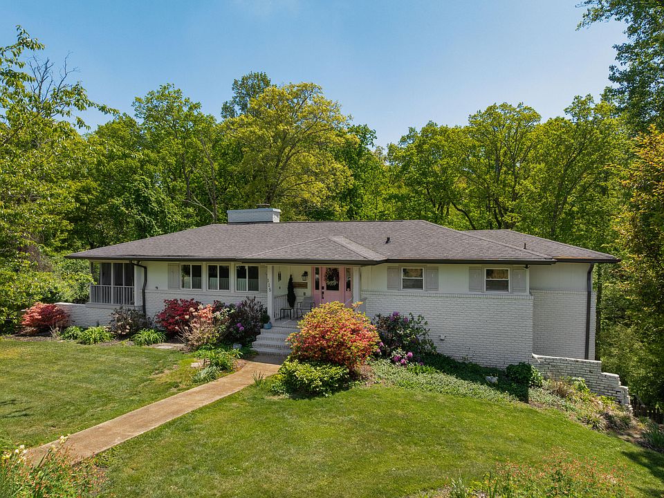 1st image of 115 Golf Dr