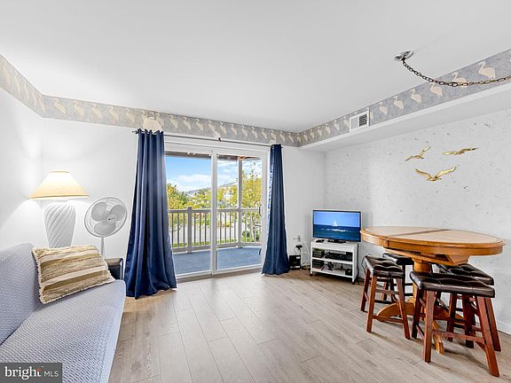 2nd image of 12300 Jamaica Ave Unit 205
