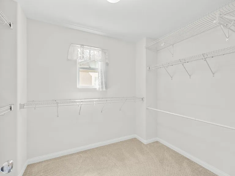 2658 Greenwood Ct — Photo 37