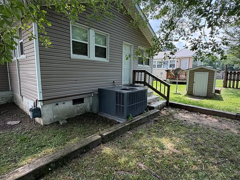 1317 Katherine St NW — Photo 11