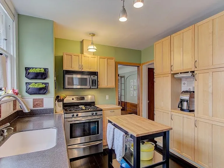 365 Wawona St — Photo 10