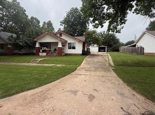 1522 S 9th St, Chickasha, OK 73018