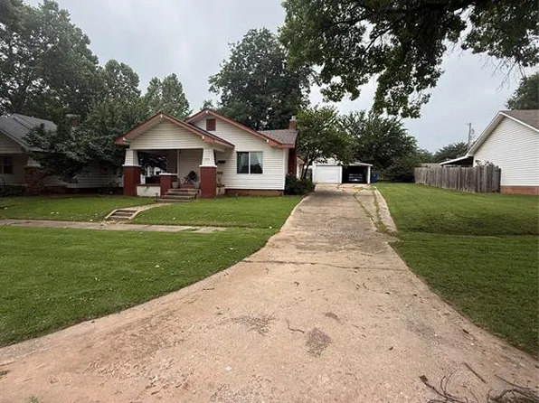 1522 S 9th St, Chickasha, OK 73018