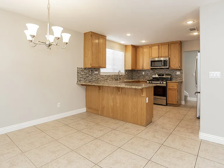 1843 Falling Tree Ave — Photo 6