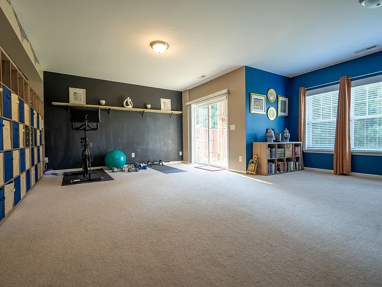 1606 Morehead Hill Ct — Photo 25
