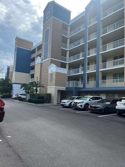 1st image of 960 Starkey Rd APT 4205