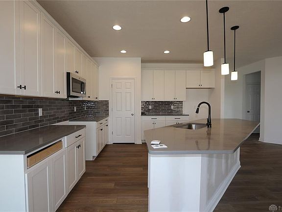 3rd image of 598 Twilight Ln #142