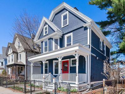 19 Sunnyside St, Jamaica Plain, MA, 02130