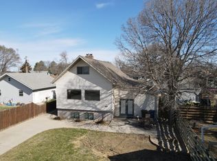 610 W 13th Ave, Mitchell, SD 57301