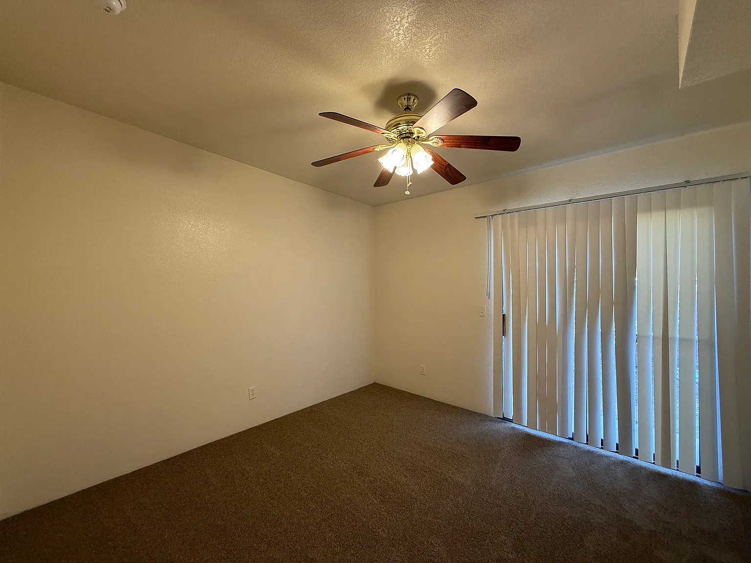 1440 E Lee St — Photo 4