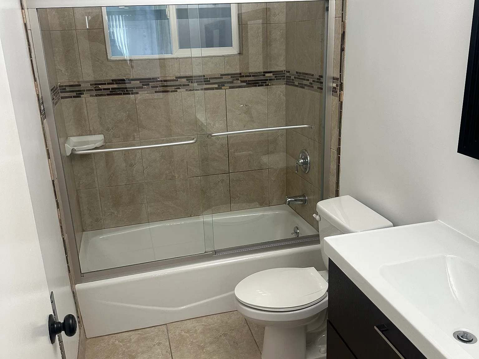 1 bed, 700 sqft, $2,310 — Photo 4