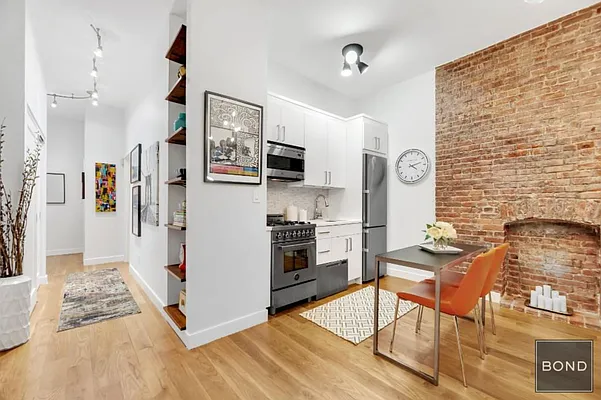 Rented by Bond New York | media 10