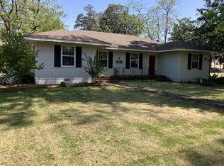 206 N Bolivar Ave, Cleveland, MS 38732