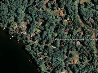 4611 Greenwood Cir, Clarkston, MI 48346