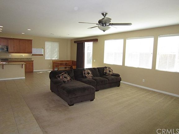 3rd image of 36851 Pictor Ave