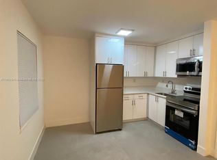 615 NE 3rd St APT 1, Hallandale, FL 33009