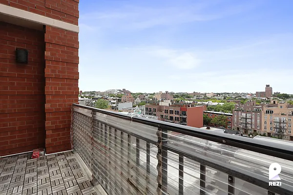 Rented by REZI | media 12