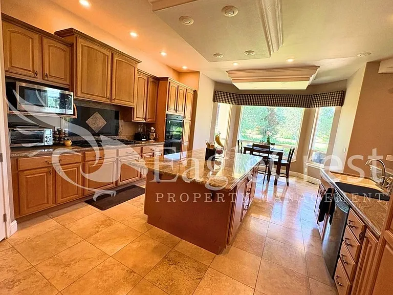 44 Vinehill Dr — Photo 46