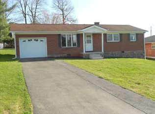 202 Tolley Dr, Beckley, WV