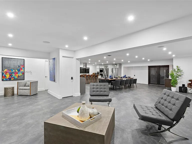 4322 Polk St — Photo 37