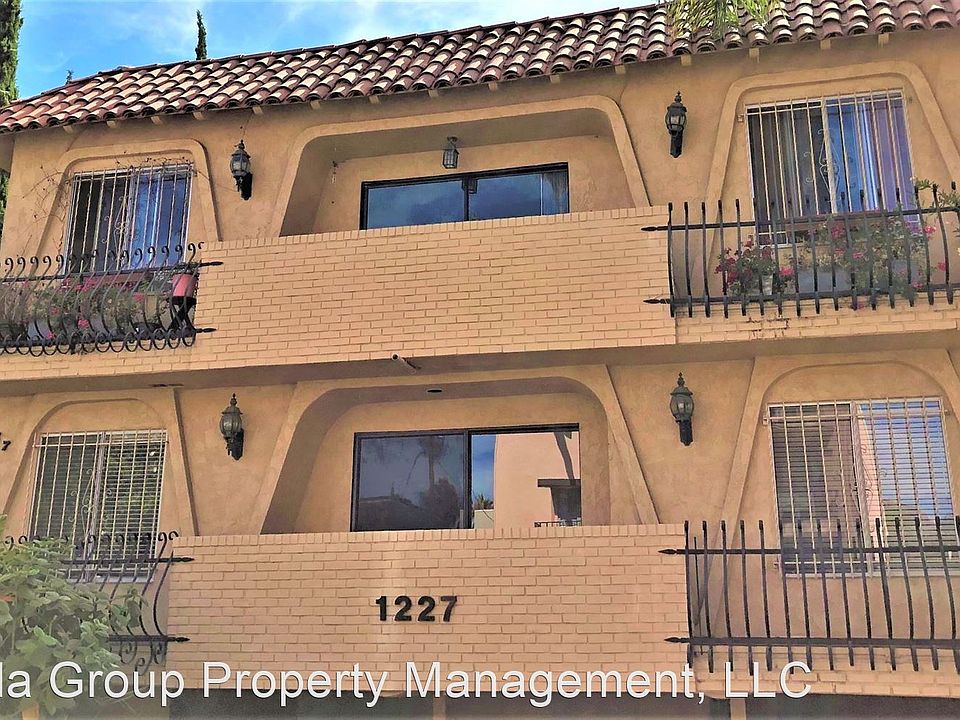 1st image of 1227 Wellesley Ave #6