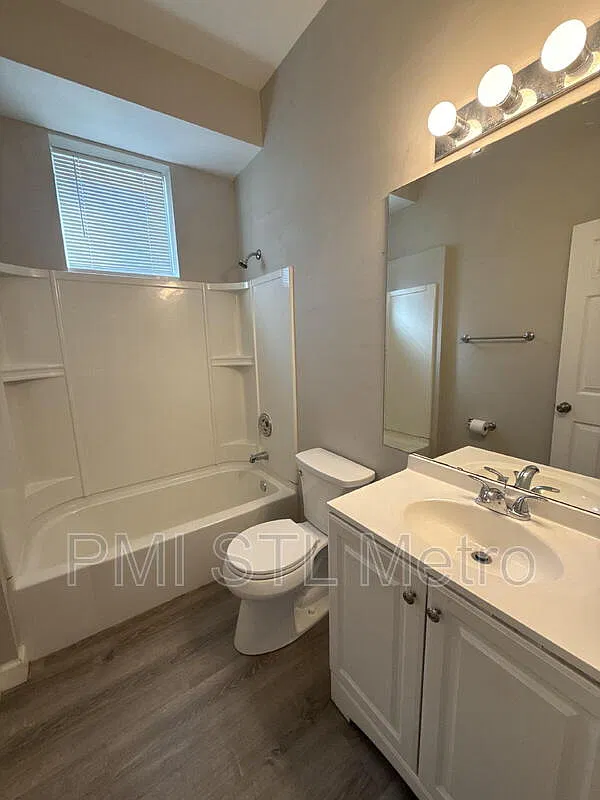 1 bed, 1.0 bath, 625 sqft, $1,100 — Photo 2