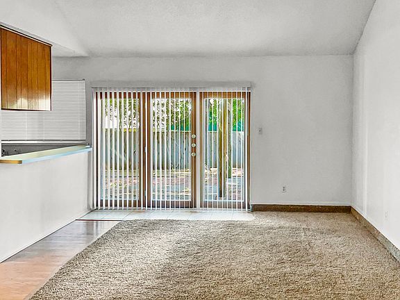 4th image of 3820 Lynbrook Ln