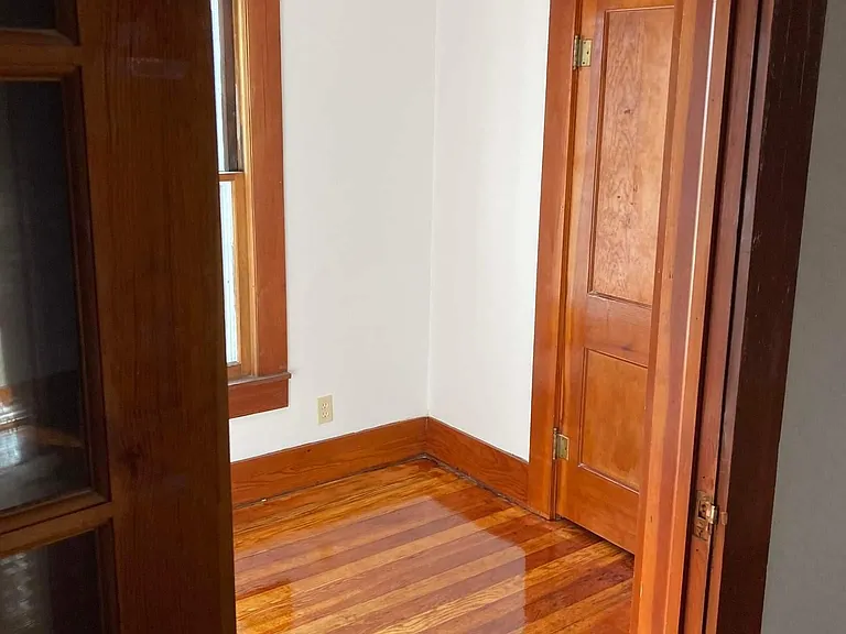 311 E Harrison St — Photo 8