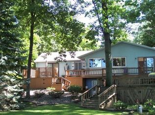 9880 N Eagle Island Rd, Rome City, IN 46784