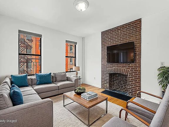 2nd image of 619 E 5th St APT 12