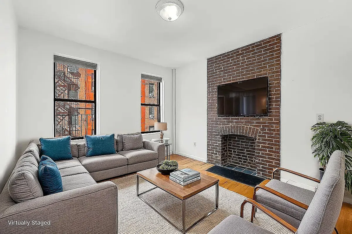 Building Photo - 619 E 5th St #11